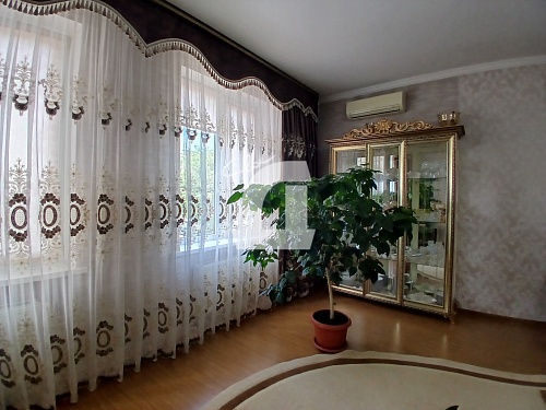 Дом (320 кв.м.)