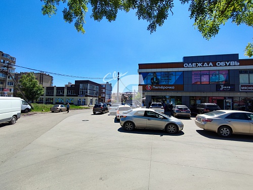 Торговая площадь (900 кв.м.)