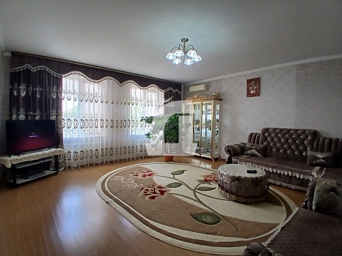 Дом (320 кв.м.)