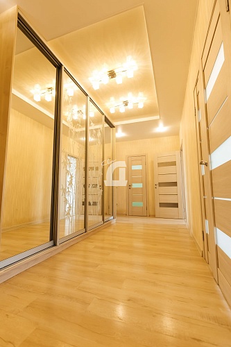 3-комнатная квартира (111 кв.м.)