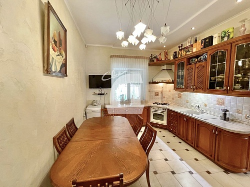 Дом (222.7 кв.м.)